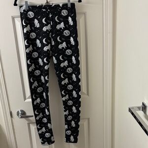 Black and White Moon and Wolf Print Leggings